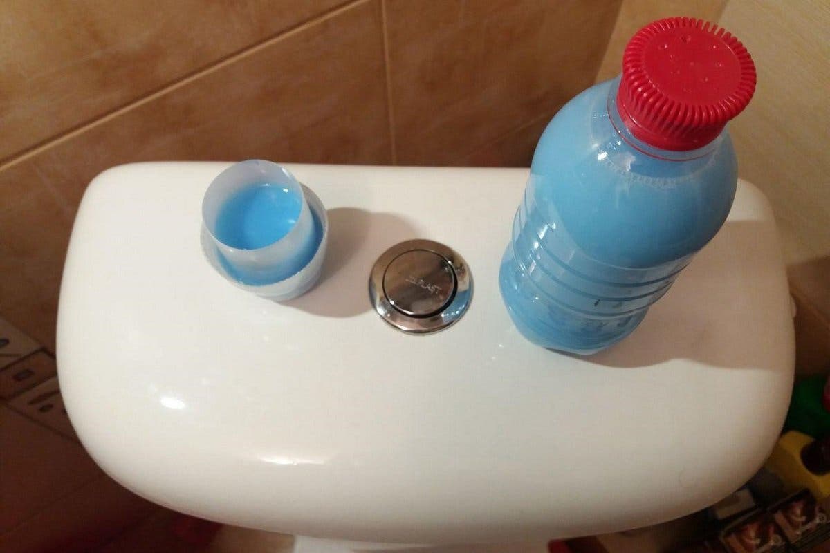 This trick use a fabric softener to clean your toilet cistern - source: depositphotos