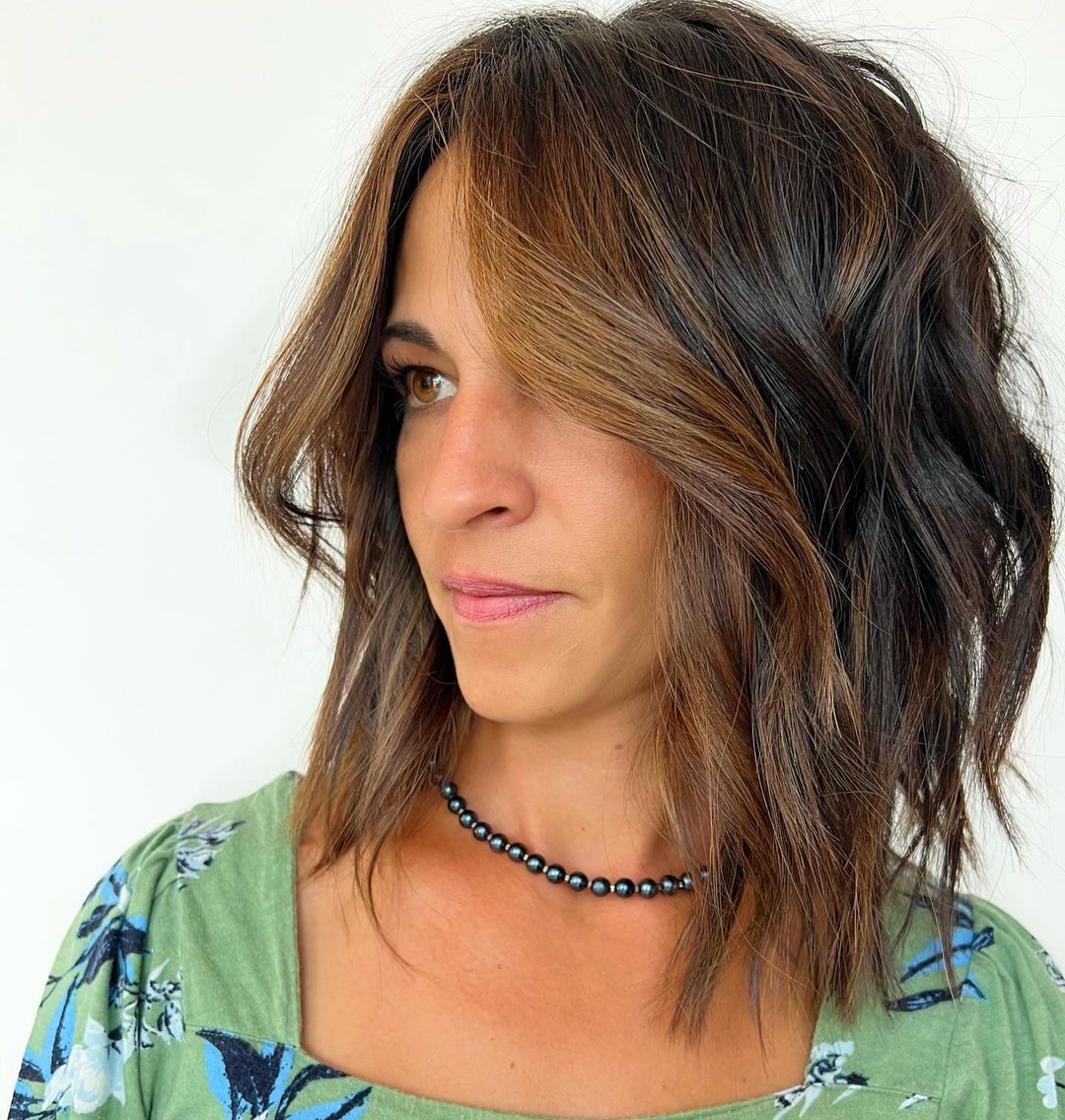 Bangs on two sides: 20 chic ways to add spice and charm to the image