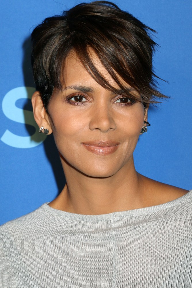 Halle Berry hairstyles photo 8